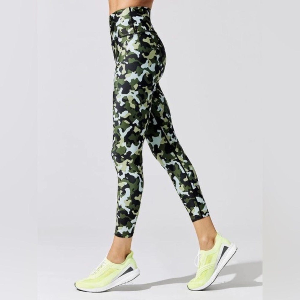 Carbon38 High Rise 7/8 Camo Leggings Size S